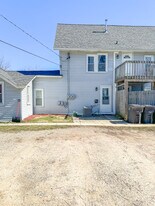 950 Center St, Unit 3 in Lake Geneva, WI - Building Photo