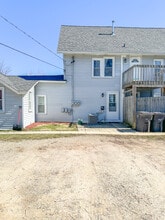 950 Center St, Unit #2 in Lake Geneva, WI - Building Photo - Building Photo