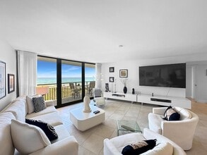 3000 N Ocean Dr, Unit 5E in Riviera Beach, FL - Building Photo - Building Photo