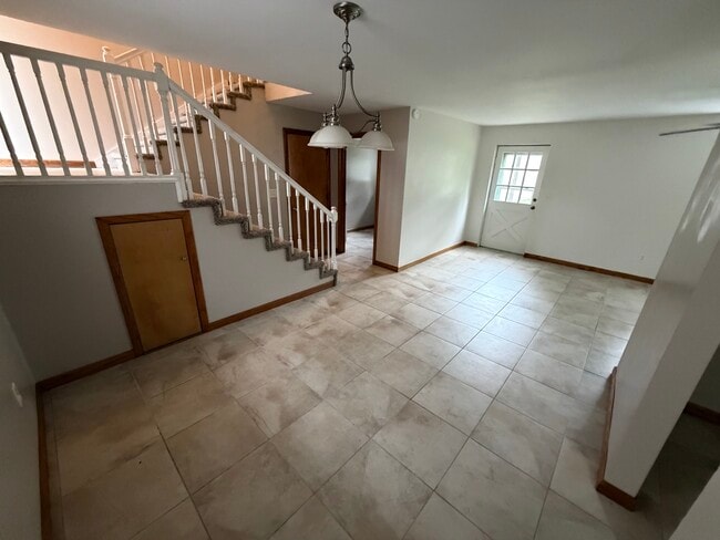 property at 1805 Pinewood Dr