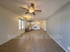 15724 W Smokey Dr in Surprise, AZ - Building Photo - Building Photo