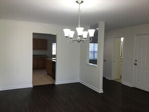 917 Peachtree Meadows Cir in Kernersville, NC - Foto de edificio - Building Photo