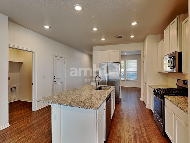 421 Pebble Bend in New Braunfels, TX - Building Photo - Building Photo