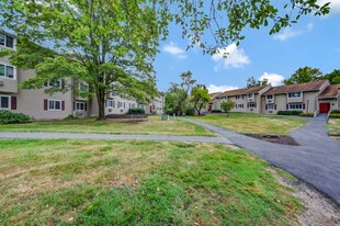 Applewood Acres in Clarks Summit, PA - Building Photo