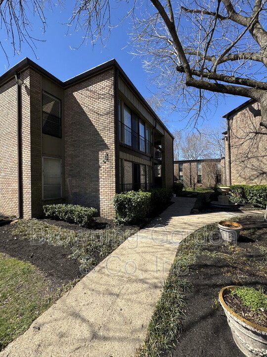 116 Harding Pl in Nashville, TN - Building Photo