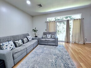 42 Evergreen Cir in Canton, MA - Building Photo - Building Photo