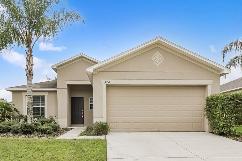 320 Bella Rosa Cir in Sanford, FL - Foto de edificio