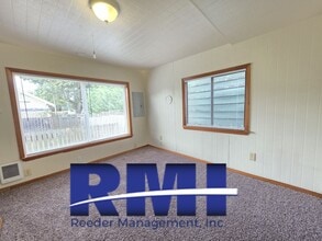 5039 S J St in Tacoma, WA - Building Photo - Building Photo