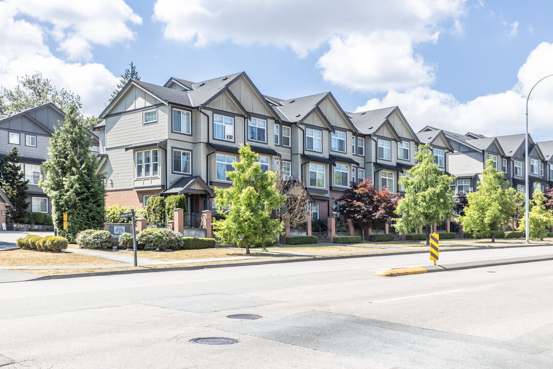 15788 104 Av in Surrey, BC - Building Photo