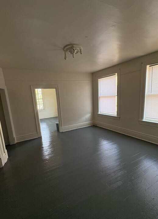 30 N Gallatin Ave in Uniontown, PA - Building Photo