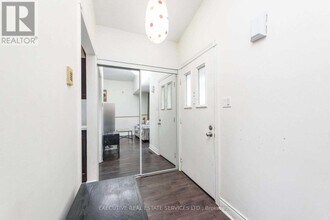 48 Reynier Dr in Brampton, ON - Building Photo - Building Photo