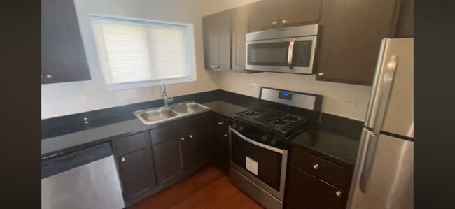 property at 2530 W Fitch Ave