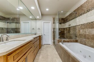 6333 Richmond Ave in Dallas, TX - Building Photo - Building Photo