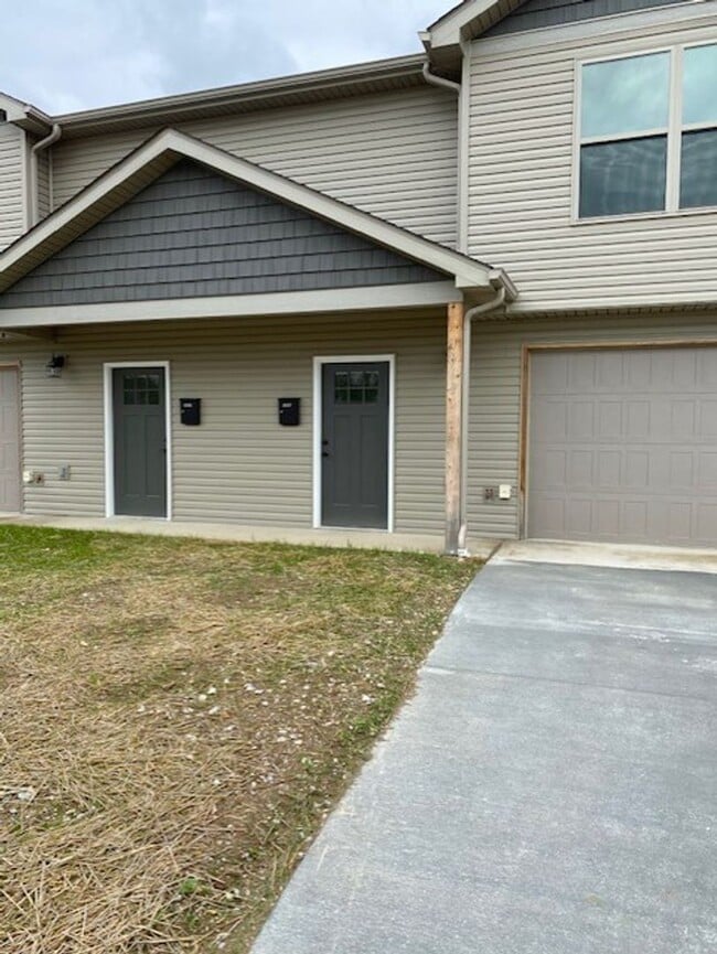 property at 1905 E 9th St