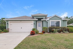 4477 Manica Dr in Tavares, FL - Building Photo