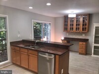 1514 Mintwood Dr in McLean, VA - Building Photo - Building Photo