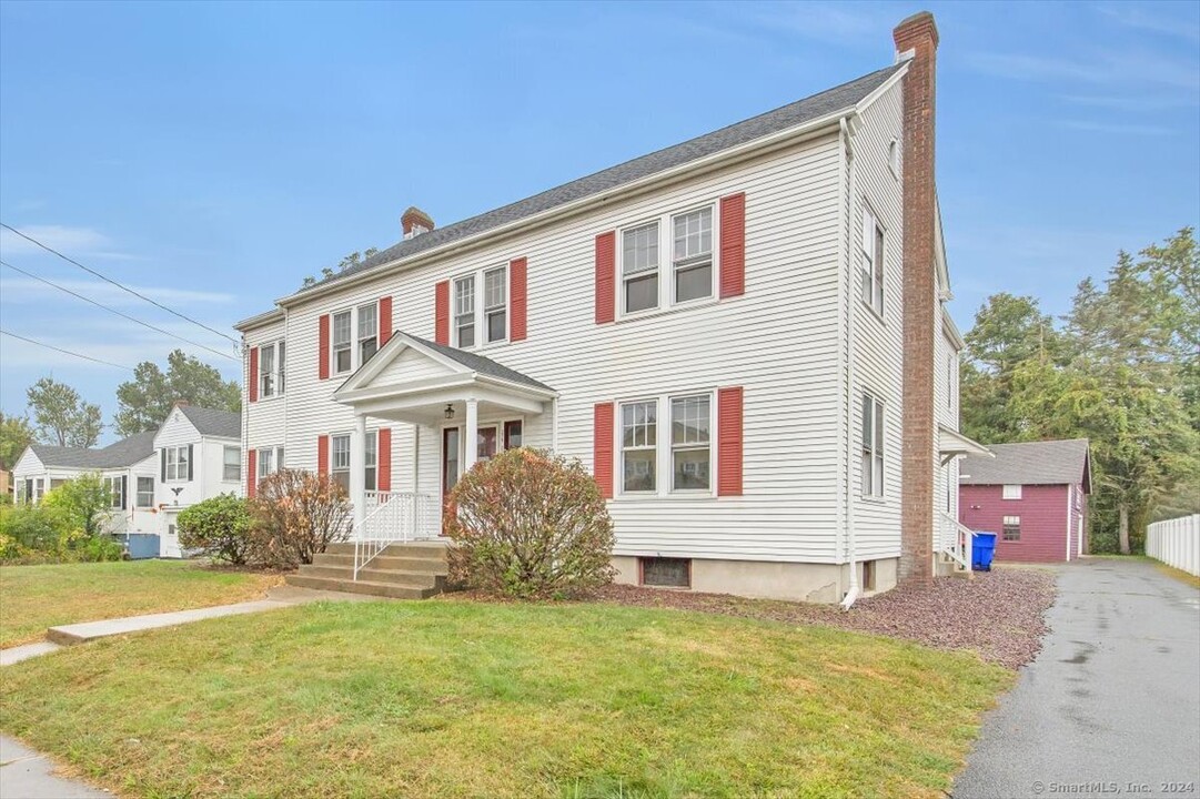 219 Jordan Ln in Wethersfield, CT - Building Photo