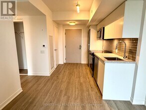 500-500 Wilson Ave in Toronto, ON - Building Photo - Building Photo
