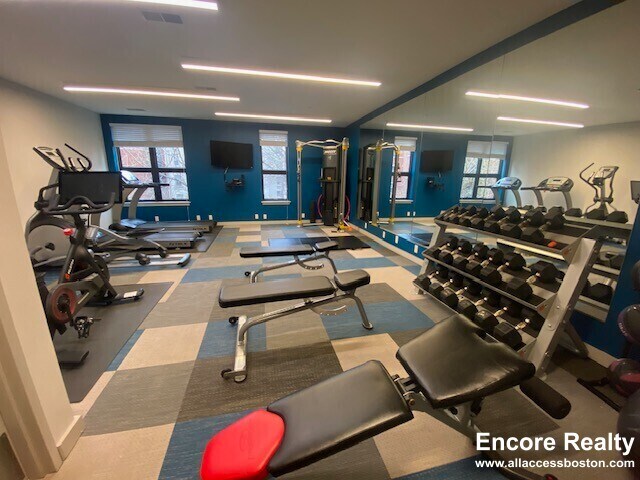 40A Marion St, Unit 507 in Brookline, MA - Foto de edificio - Building Photo