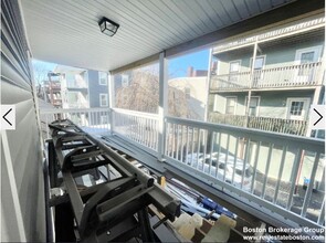 3 Grafton St, Unit 2 in Boston, MA - Building Photo - Building Photo