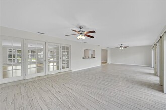 211 SE 9th Ct in Pompano Beach, FL - Foto de edificio - Building Photo