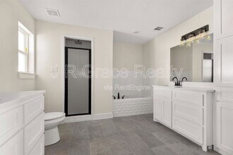 740 N League in Axtell, TX - Building Photo - Building Photo