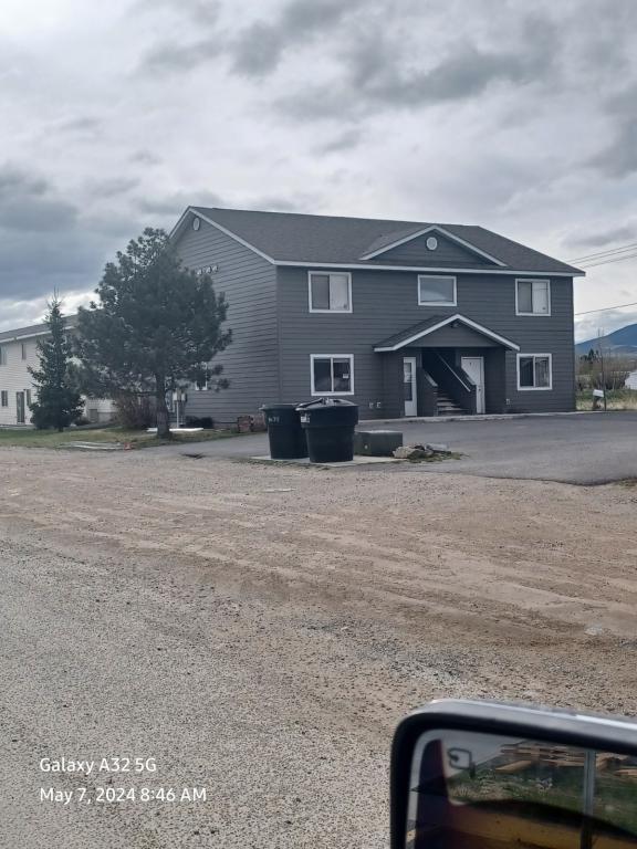 property at 802 E Main St