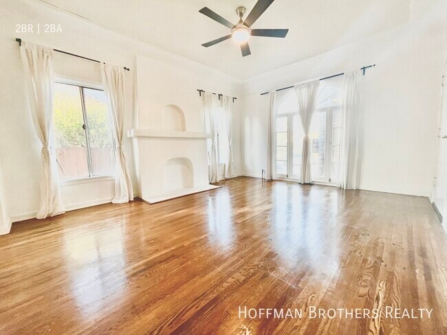 1306 Cloverdale Ave in Los Angeles, CA - Building Photo - Building Photo