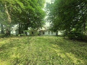 26 Du Bois Ave in Poughkeepsie, NY - Building Photo - Building Photo