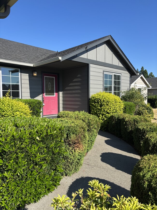 1657 Wendy St NE in Salem, OR - Building Photo - Building Photo
