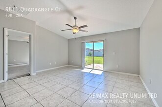 9811 Quadrangle Ct in Sun City Center, FL - Building Photo - Building Photo