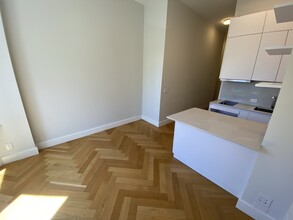 483 Massachusetts Ave, Unit 5 in Boston, MA - Building Photo - Building Photo