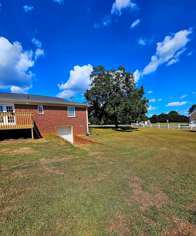 4530 Bible Church Rd in Boiling Springs, SC - Building Photo - Building Photo