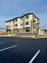 85 W High St in Somerville, NJ - Building Photo - Building Photo