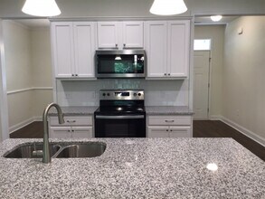 222 Swan Dr in Summerville, SC - Building Photo - Building Photo