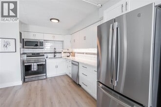 155 Front St N in Sarnia, ON - Building Photo - Building Photo