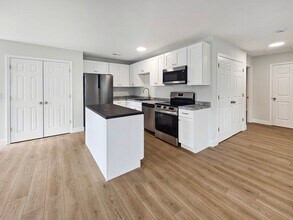 7 Paris Creek Ct in Greenville, SC - Building Photo - Building Photo