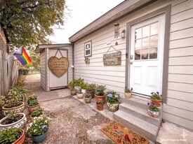 1315 Whitley Dr in Dallas, TX - Building Photo