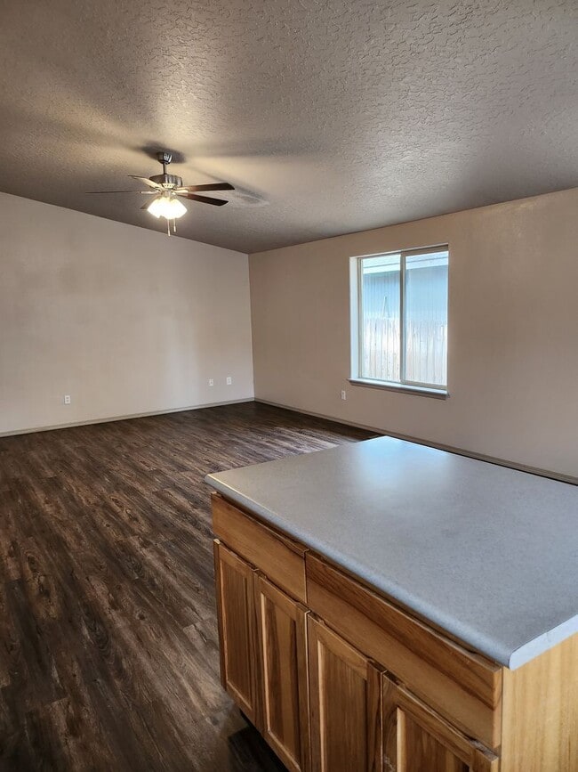 16476 Cassidy Dr in La Pine, OR - Building Photo - Building Photo