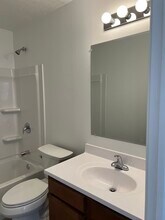 611 Fulmer Ave in Akron, OH - Foto de edificio - Building Photo