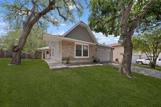 3338 Tree Grove Dr in San Antonio, TX - Building Photo - Building Photo