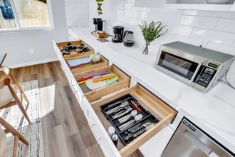 2361 Gonzaga Ln in Riverside, CA - Foto de edificio - Building Photo