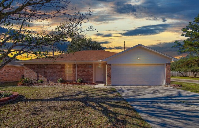 14443 Golden Cypress Ln in Cypress, TX - Foto de edificio - Building Photo