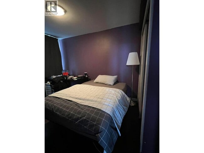 7117 Elmbridge Way in Richmond, BC - Building Photo - Building Photo