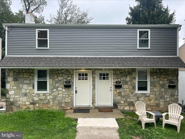 property at 645 Roberts Ave