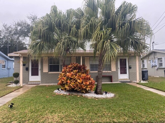 property at 12619 1st Isle