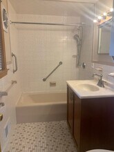 239 Grove St in Waltham, MA - Building Photo - Building Photo