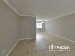 4513 Cabbage Palm Dr in Valrico, FL - Building Photo - Building Photo