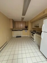 18 Sugar Maple Rd in Levittown, NY - Building Photo - Building Photo