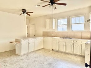 452 Bernardo St in Baton Rouge, LA - Building Photo - Building Photo